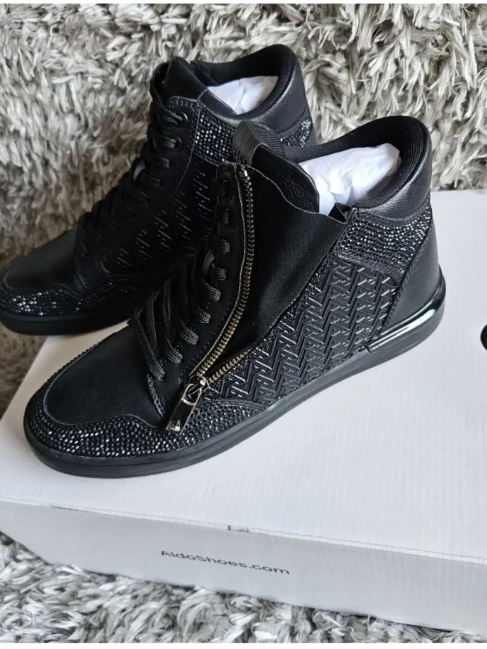 ALDO Black Textured High Top Sneakers Side Zip Size 9.5 NIB